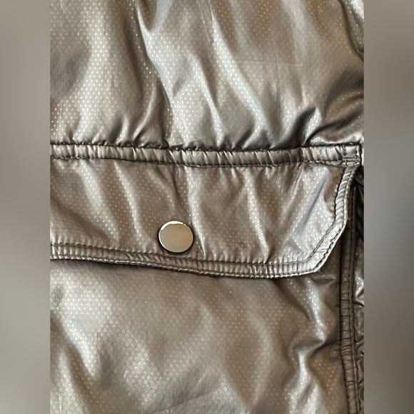 Unisex warm winter jacket sz S shows some signs of wear - see pictures. - Picture 4 of 8